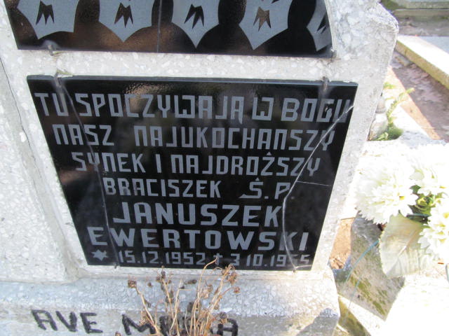 Jan Ewertowski 1952 Lubawa paraf. - Grobonet - Wyszukiwarka osób pochowanych